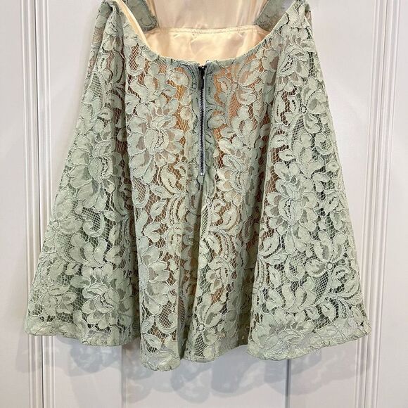 Bebe Women’s 8 Foil Lace Cutout Mint Blue Green Mini Dress Short Sleeve - Picture 9 of 13